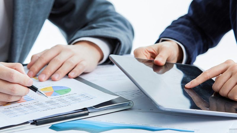 私募股权并购中的律师与咨询公司：职能差异解析